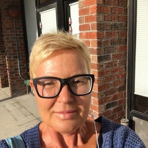 Meet your Posher, Nadia